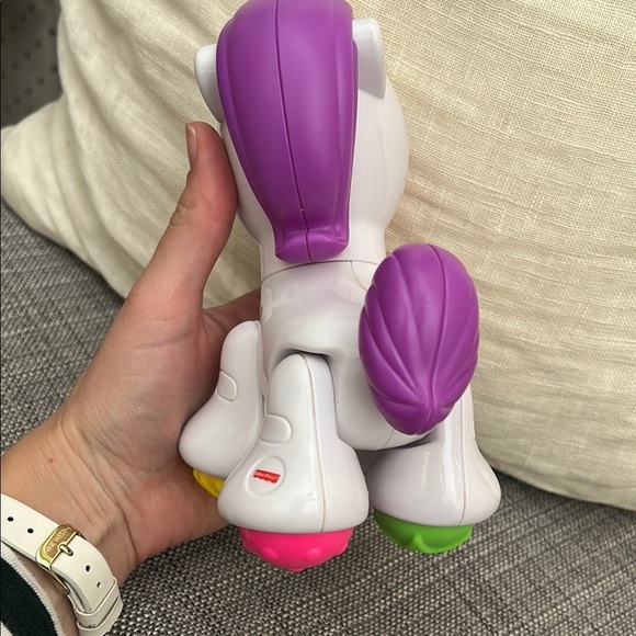 Fisher-Price Unicorn Clicker Pal Toy White Ages 6 to 36 Months - Picture 4 of 5